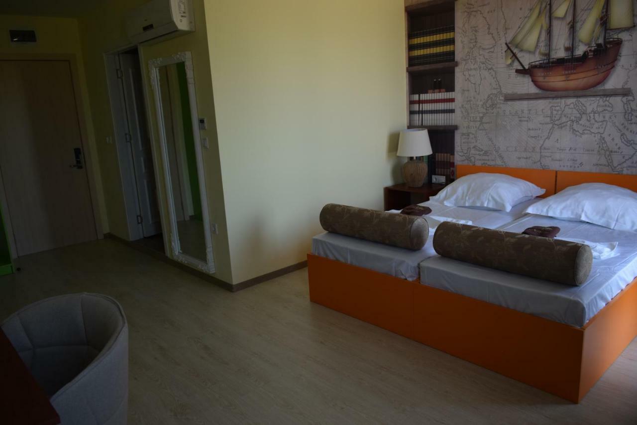 Hotel Camp And Pool Kranevo Exteriér fotografie
